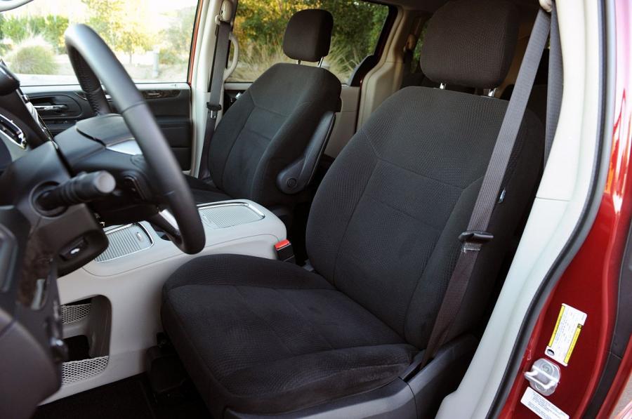  Dodge Grand Caravan 2011 года  (фото 38 из 83)